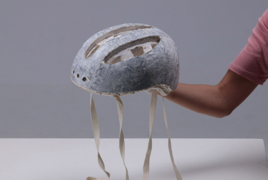 Độc đáo mũ bảo hiểm làm từ… sợi nấm